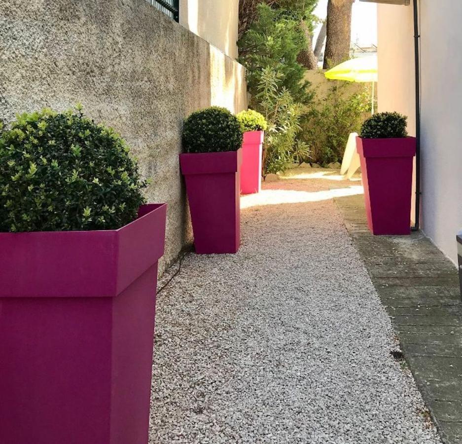 VILLA DU GOLFE - STUDIO 2Bis AVENUE D'AQUITAINE La Ciotat Exterior foto